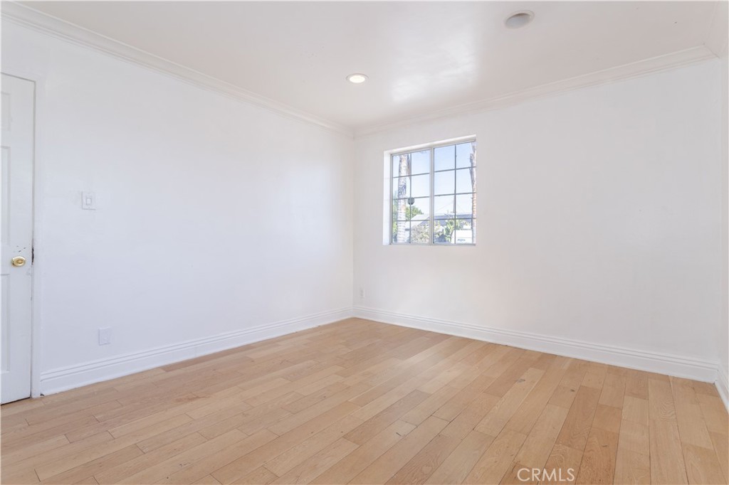 8855 Tyrone Avenue Property Photo 23