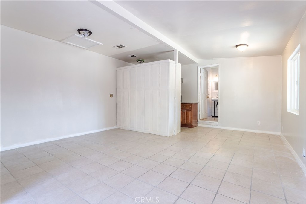 8855 Tyrone Avenue Property Photo 30