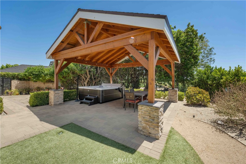 16968 Georgette Property Photo 6