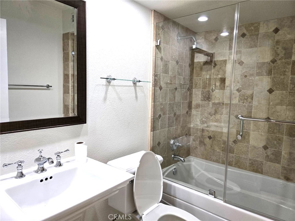 236 Country Club Drive B Property Photo 17