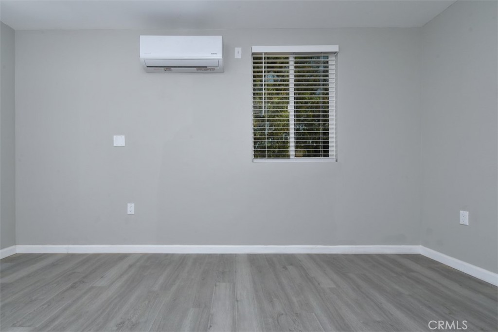 14332 Tiara Street Property Photo 10