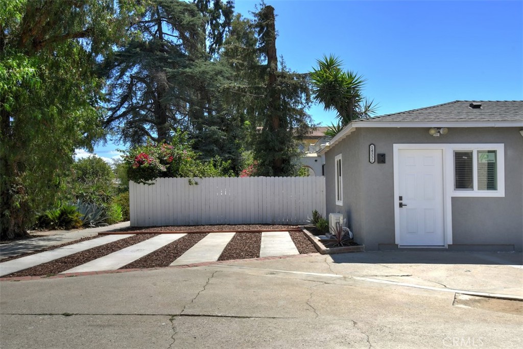 14332 Tiara Street Property Photo 16