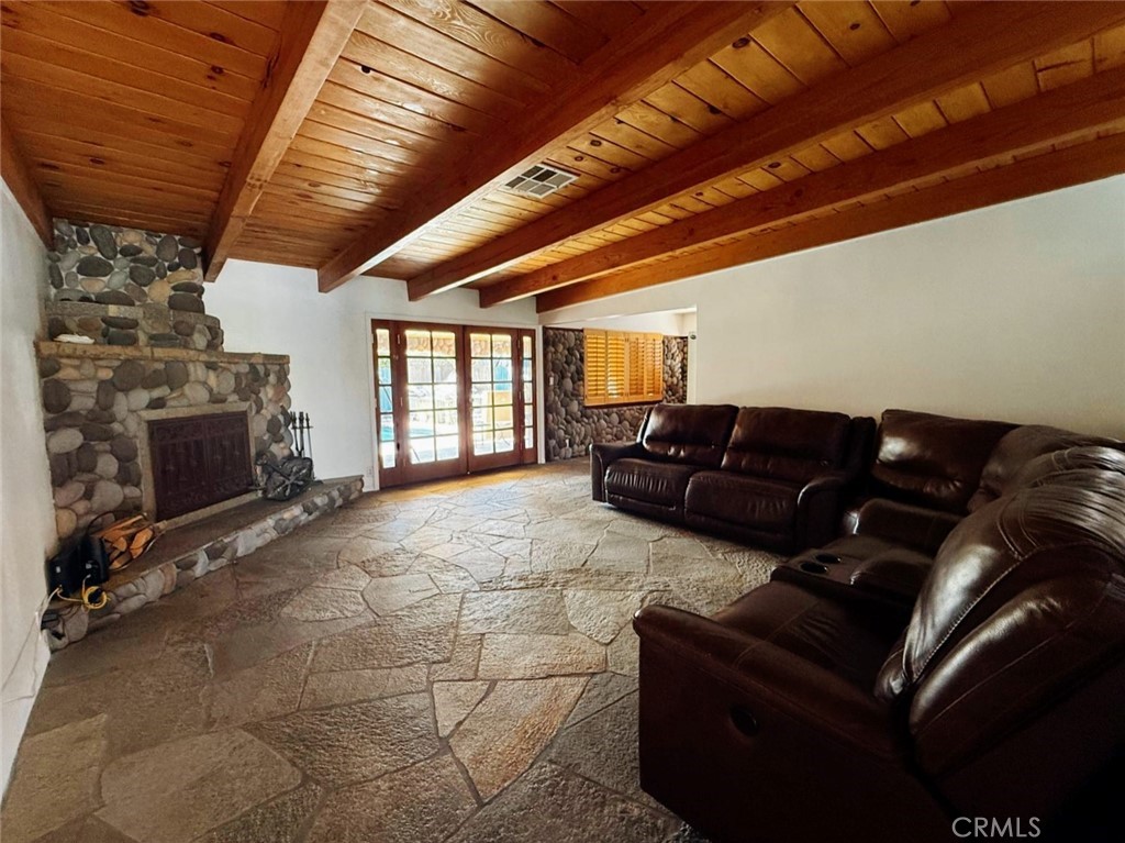 7029 Bellaire Property Photo 2