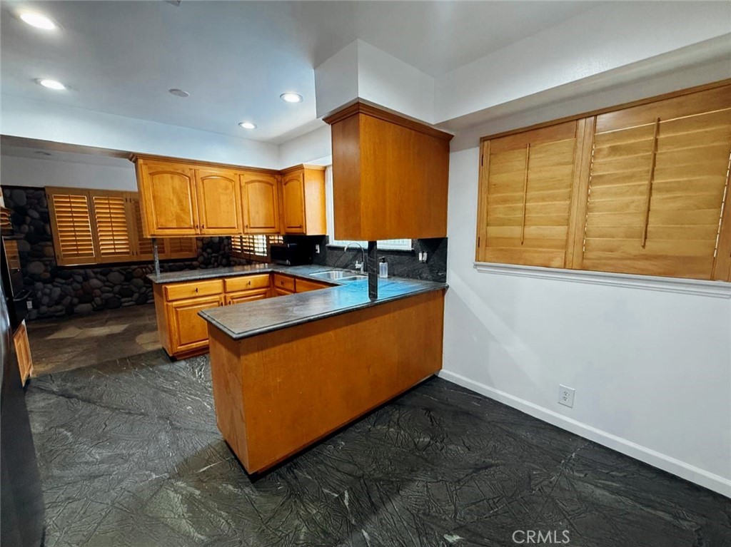 7029 Bellaire Property Photo 5