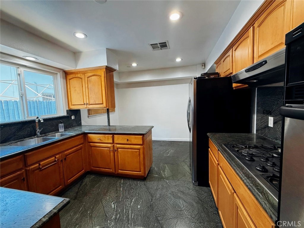 7029 Bellaire Property Photo 7