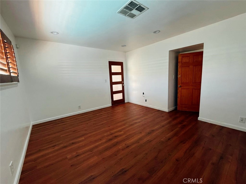 7029 Bellaire Property Photo 9
