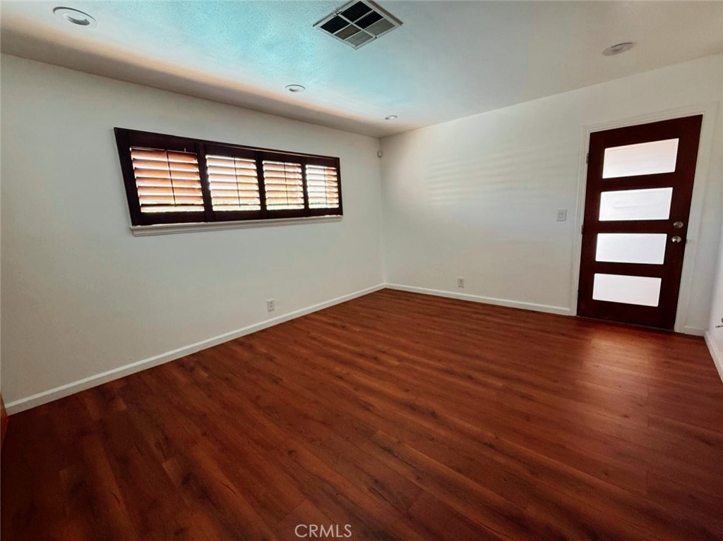 7029 Bellaire Property Photo 10