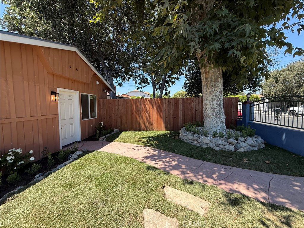 7029 Bellaire Property Photo 19