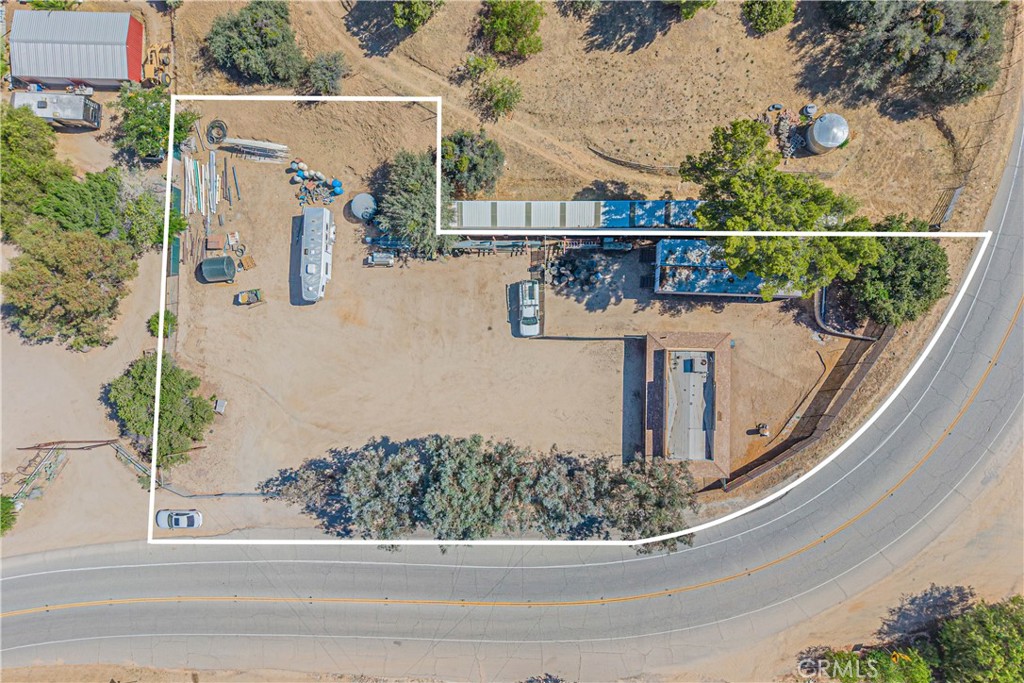 33604 Agua Dulce Canyon Property Photo 3