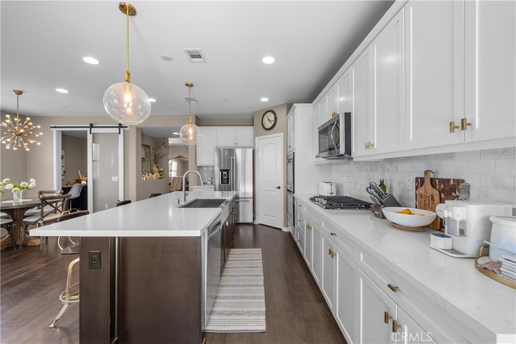 27278 Ardella Place Property Photo 8