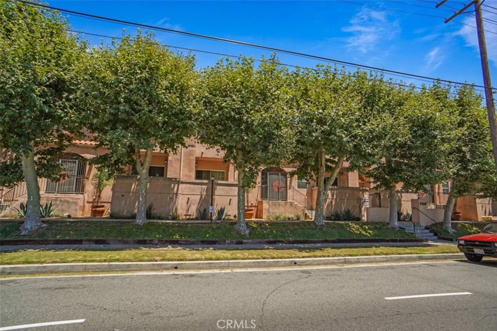 7320 Balboa Boulevard 205 Property Photo 2