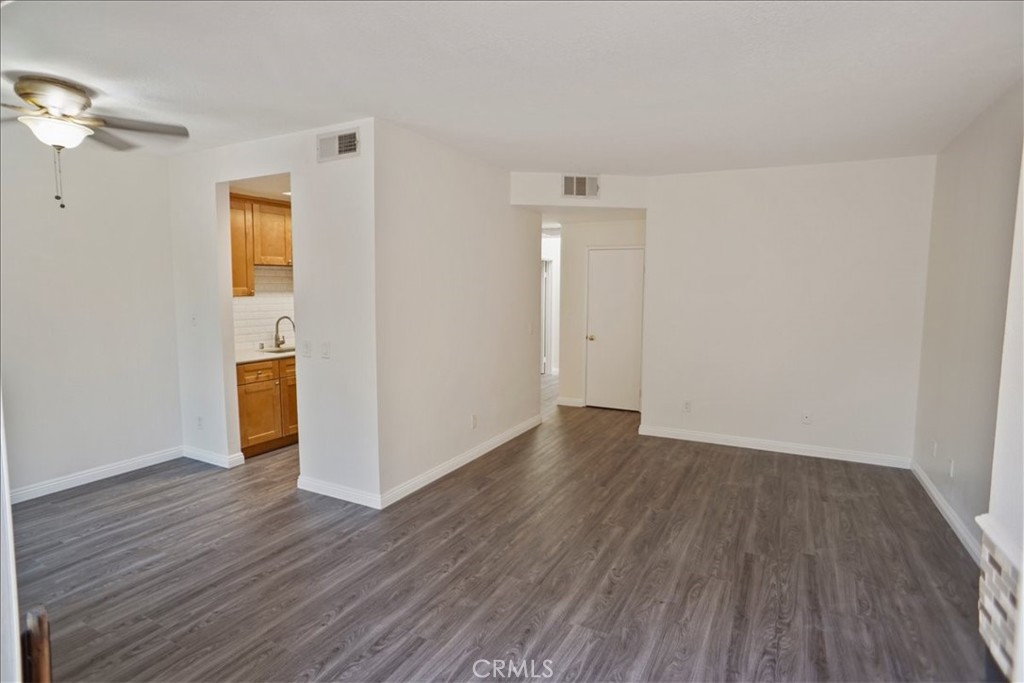7320 Balboa Boulevard 205 Property Photo 6