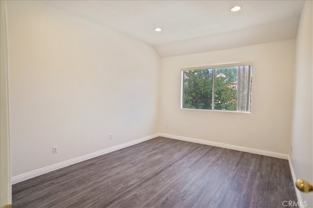 7320 Balboa Boulevard 205 Property Photo 12