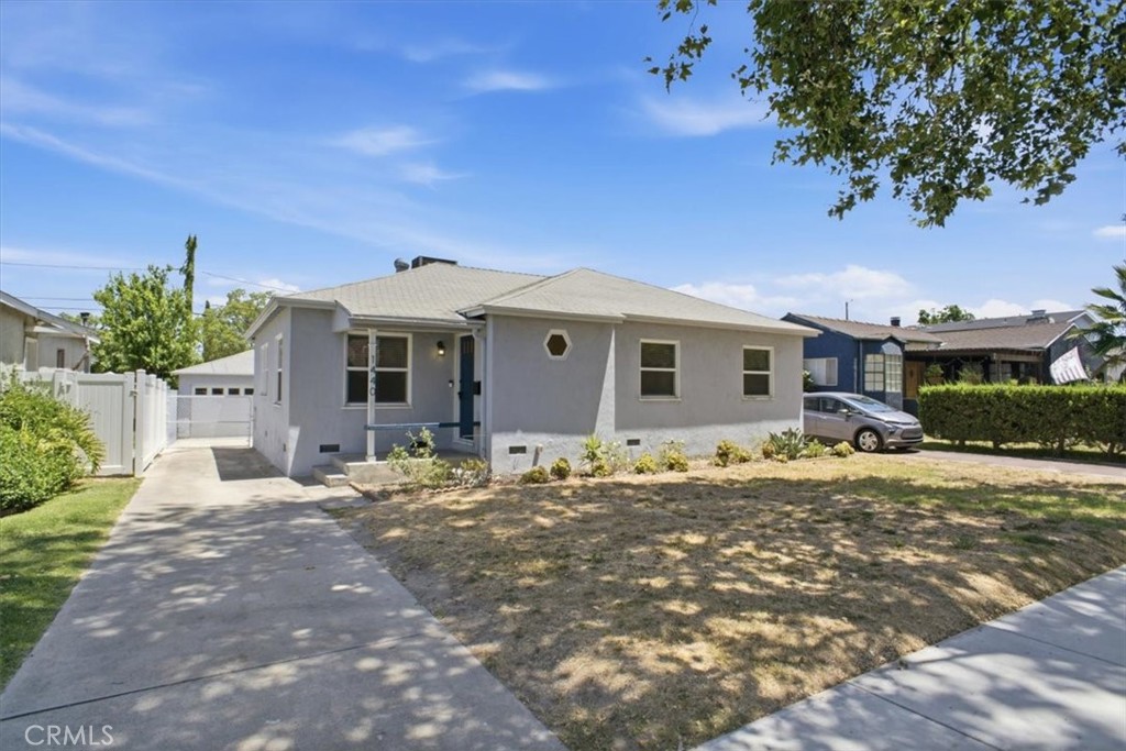 1440 N Evergreen Property Photo 1