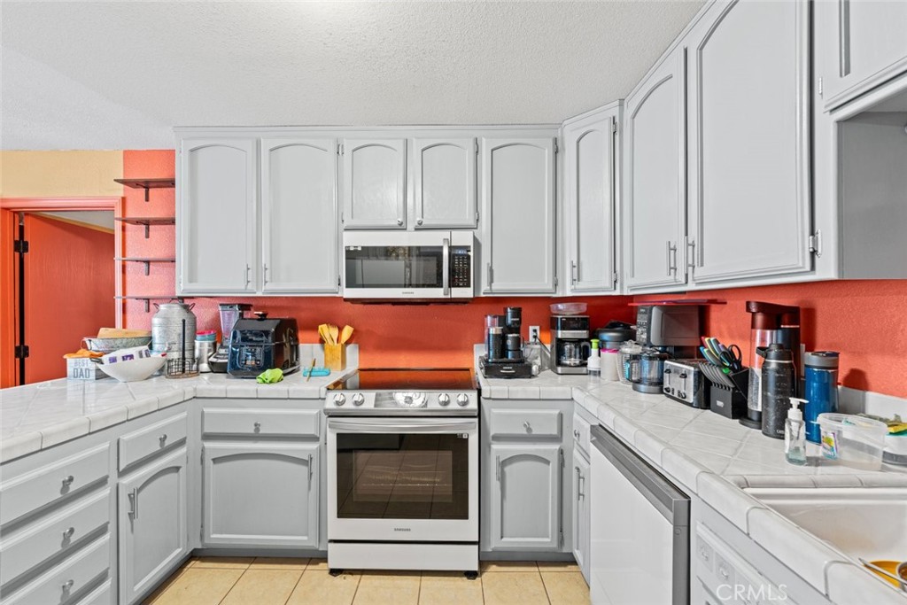 9121 Grove Avenue Property Photo 19