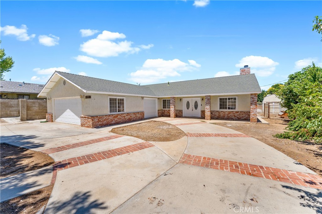 21208 Madre Property Photo 1
