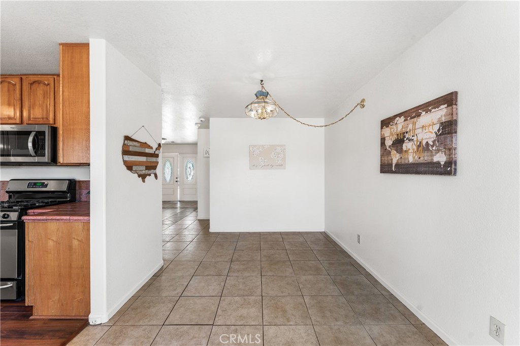 21208 Madre Property Photo 8