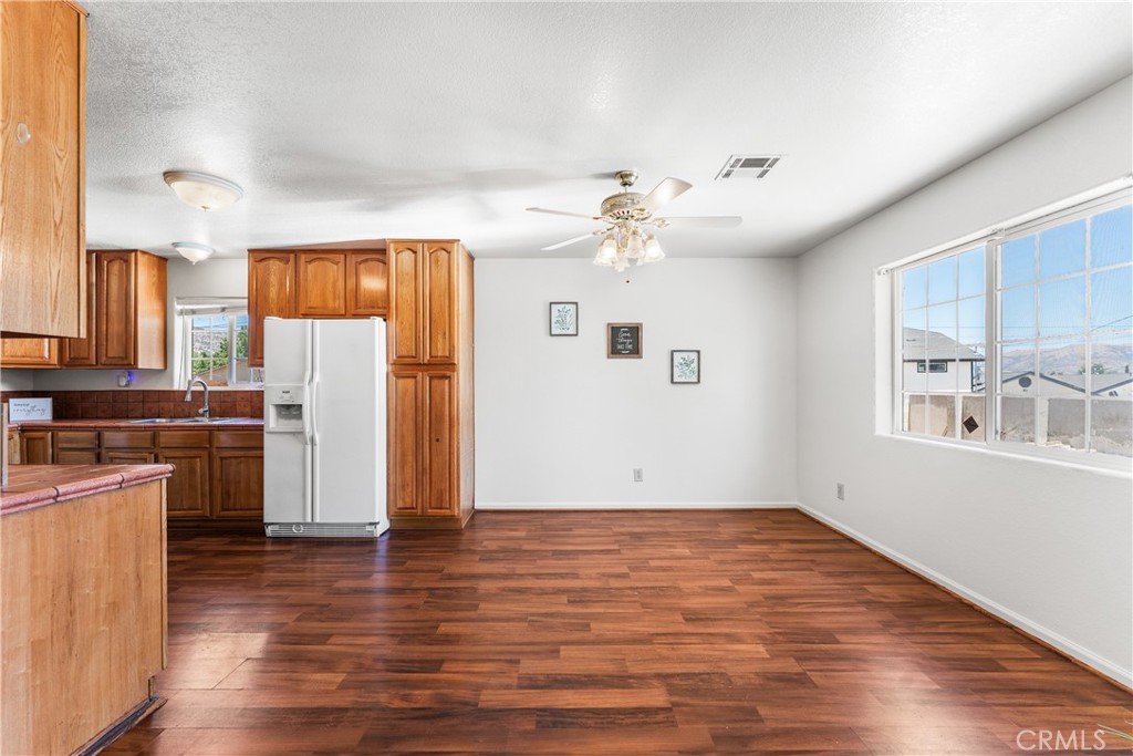 21208 Madre Property Photo 12