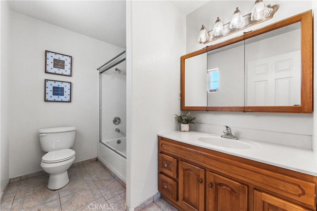 21208 Madre Property Photo 29