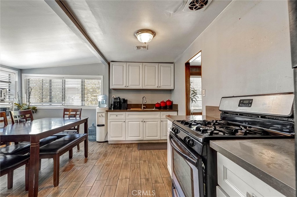 10555 Cayuga Property Photo 7
