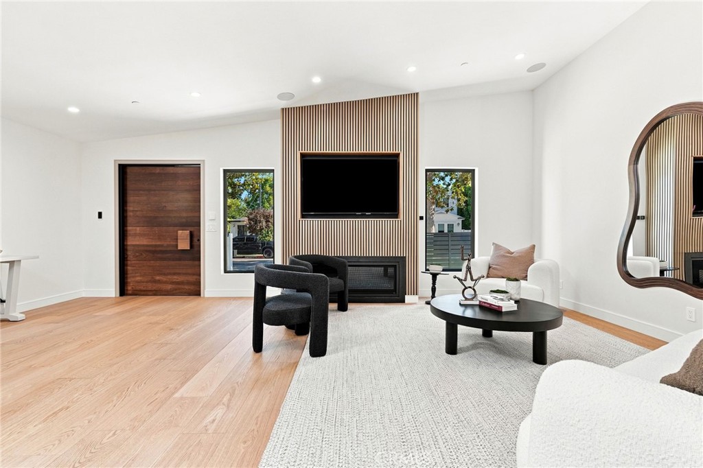 14627 Huston Property Photo 10