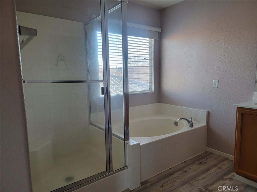 43650 Castle Circle Property Photo 2