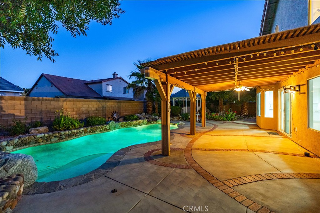 2618 Paxton Property Photo 5