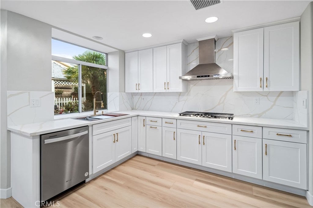 2618 Paxton Property Photo 17