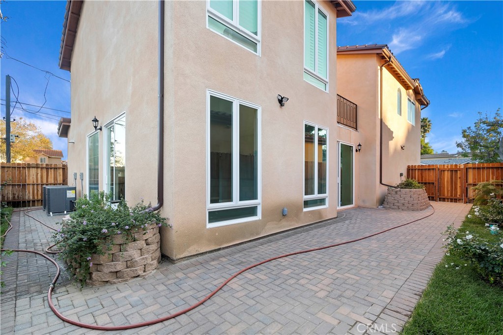 7329 Kelvin Property Photo 34