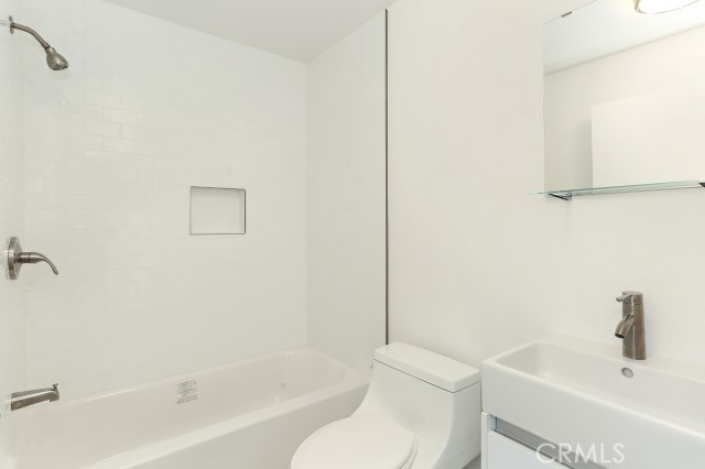 6745 Laurel Canyon Boulevard 203 Property Photo 6