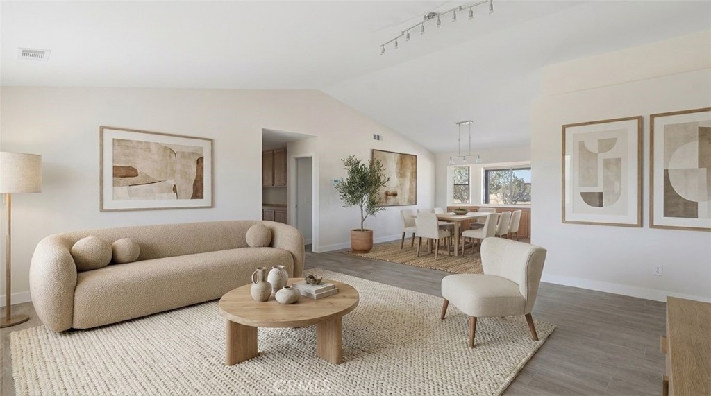 9780 Aster Property Photo 4