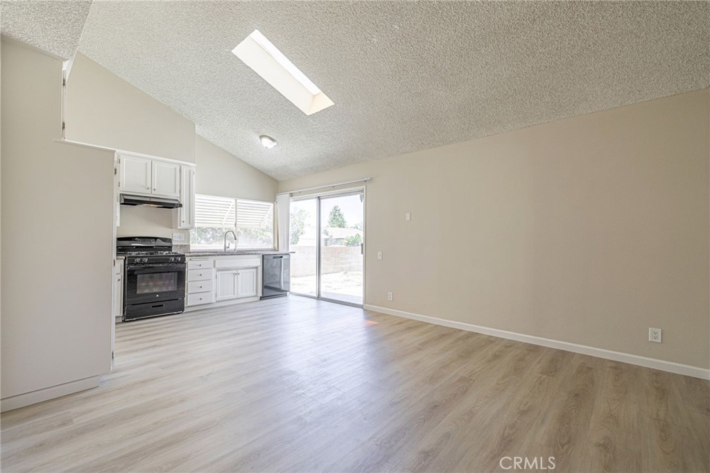 601 Curve Property Photo 13