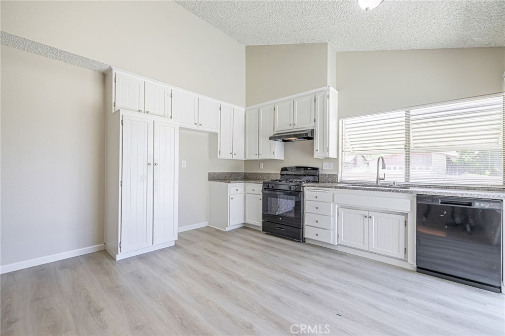 601 Curve Property Photo 16