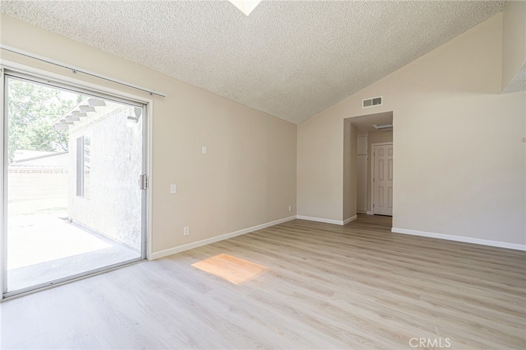 601 Curve Property Photo 18