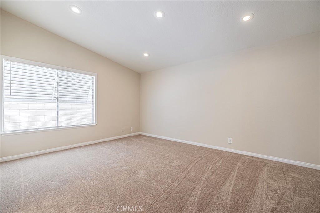 601 Curve Property Photo 19