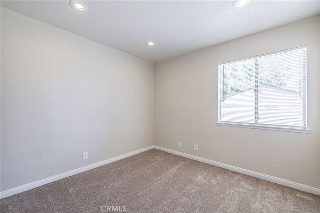 601 Curve Property Photo 25