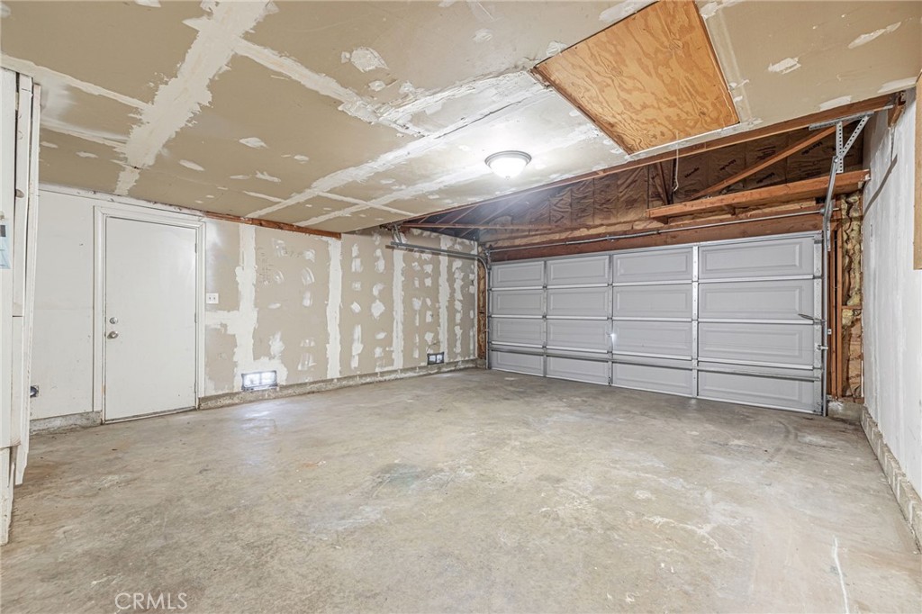 601 Curve Property Photo 34