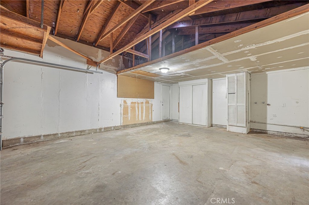 601 Curve Property Photo 35