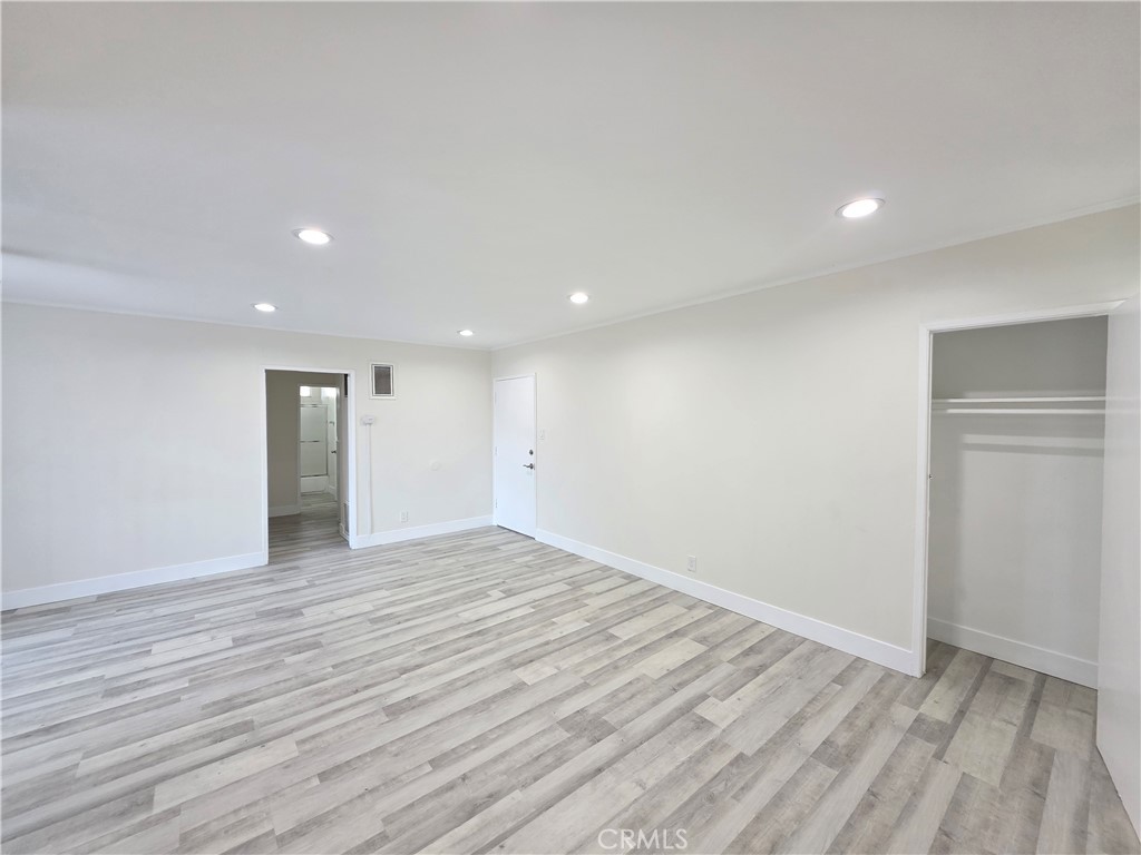 14609 Saticoy 24 Property Photo 9