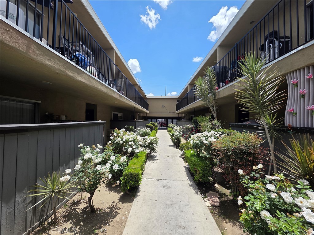 14609 Saticoy 24 Property Photo 15