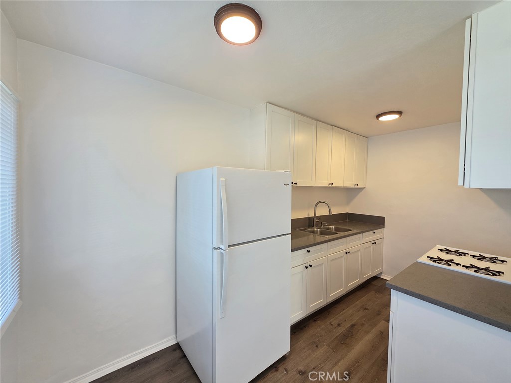 252 E 79th Property Photo 2