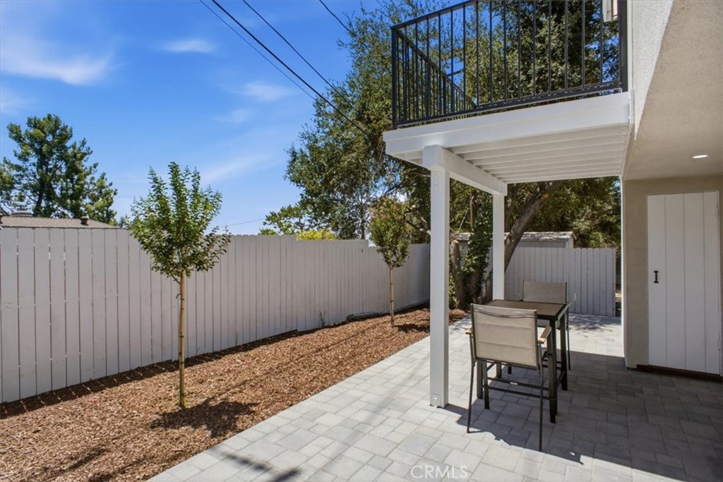 3130 N Mount Curve Property Photo 15