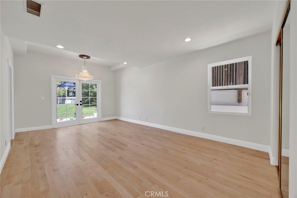 3260 Inglewood Property Photo 29