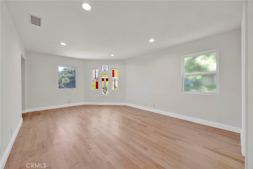 3260 Inglewood Property Photo 49