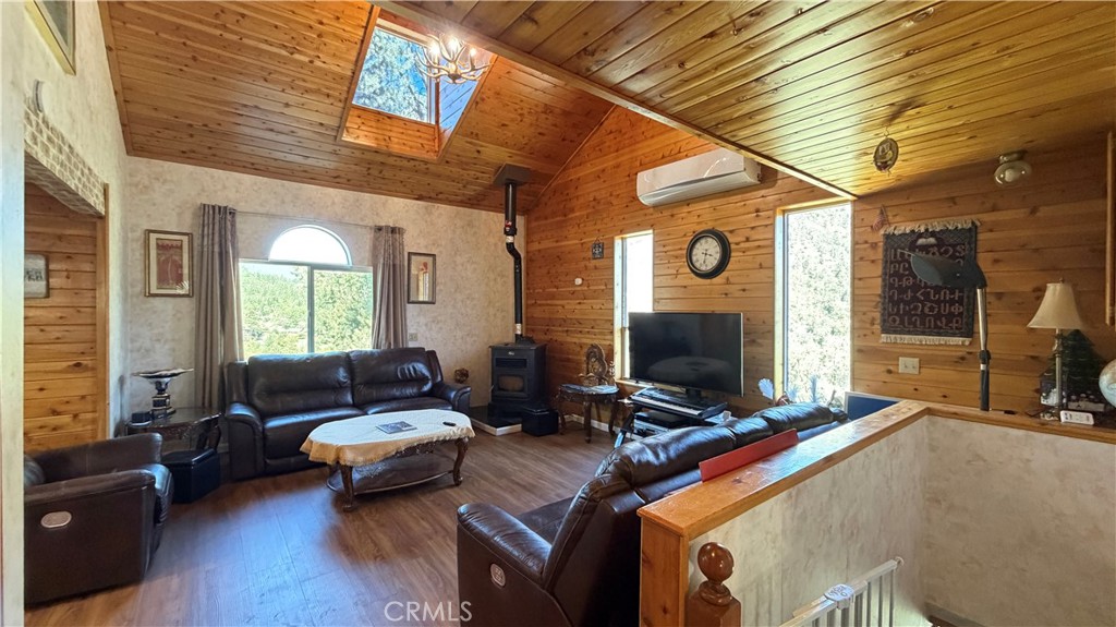 14921 Ward Drive Property Photo 16