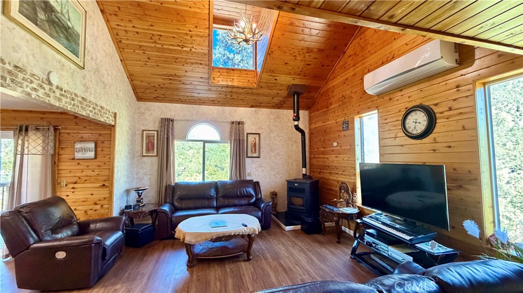 14921 Ward Drive Property Photo 17