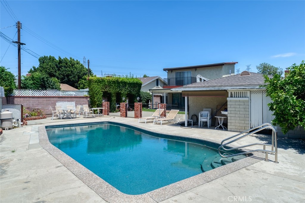 8315 Canterbury Avenue Property Photo 2