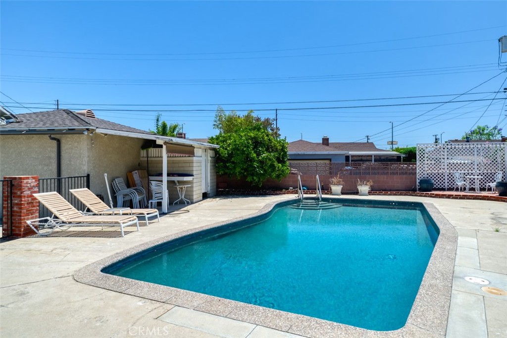 8315 Canterbury Avenue Property Photo 7