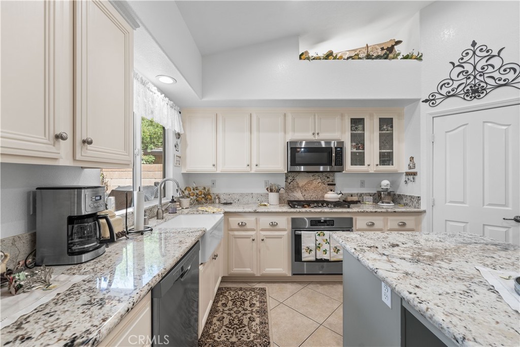 44523 Palo Verde Street Property Photo 24