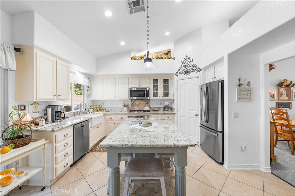 44523 Palo Verde Street Property Photo 26